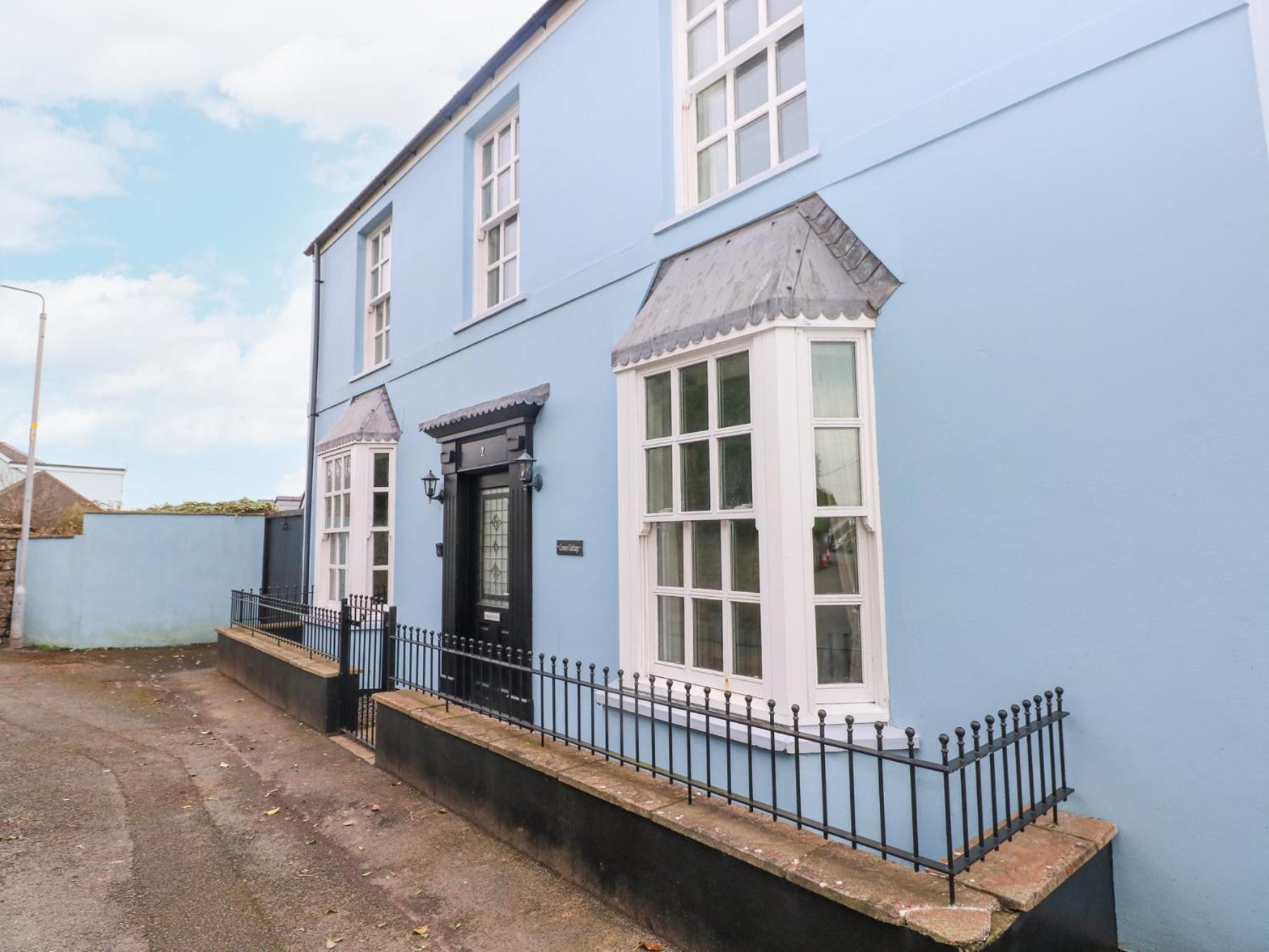 Crown * Tenby