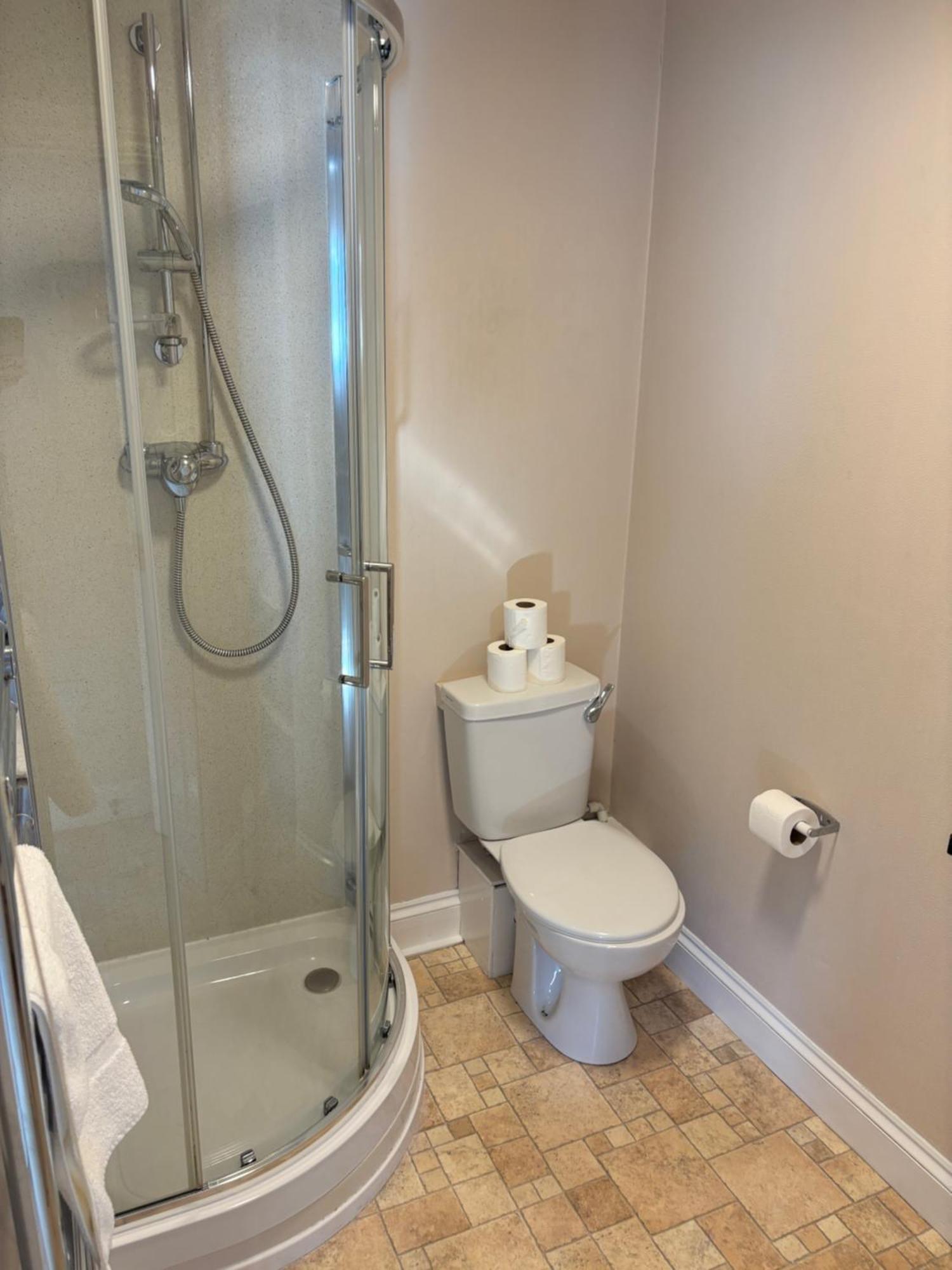 Carnock Apartment *