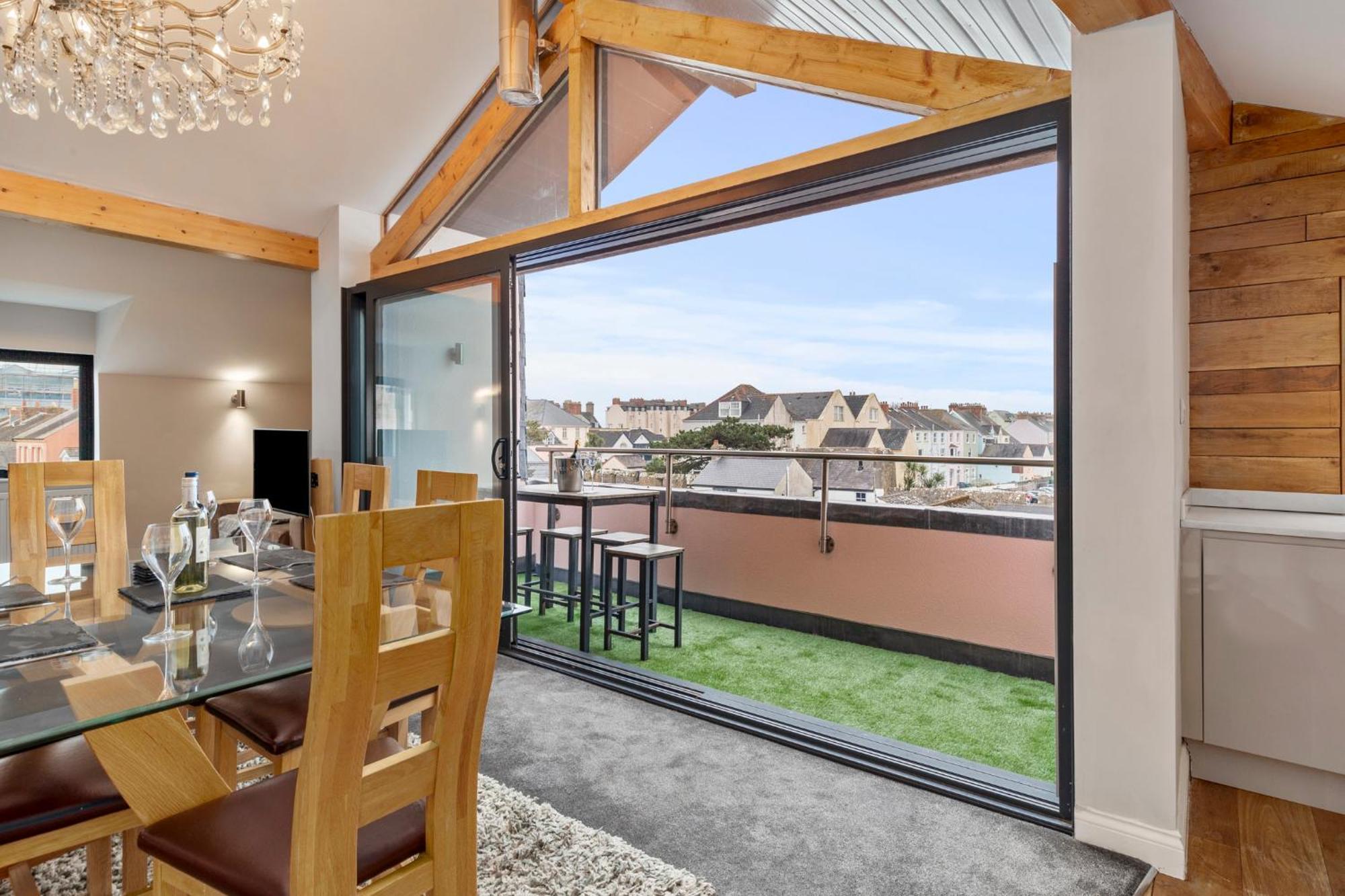 Billycan Penthouse - Town Centre * Tenby