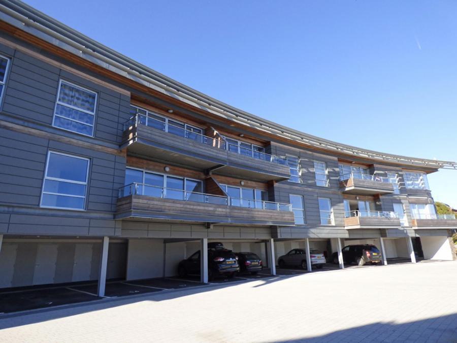 Apartment 16 Waters Edge Tenby