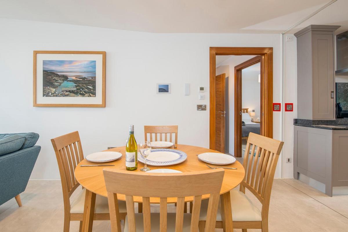 16 Waters Edge Apartment Tenby