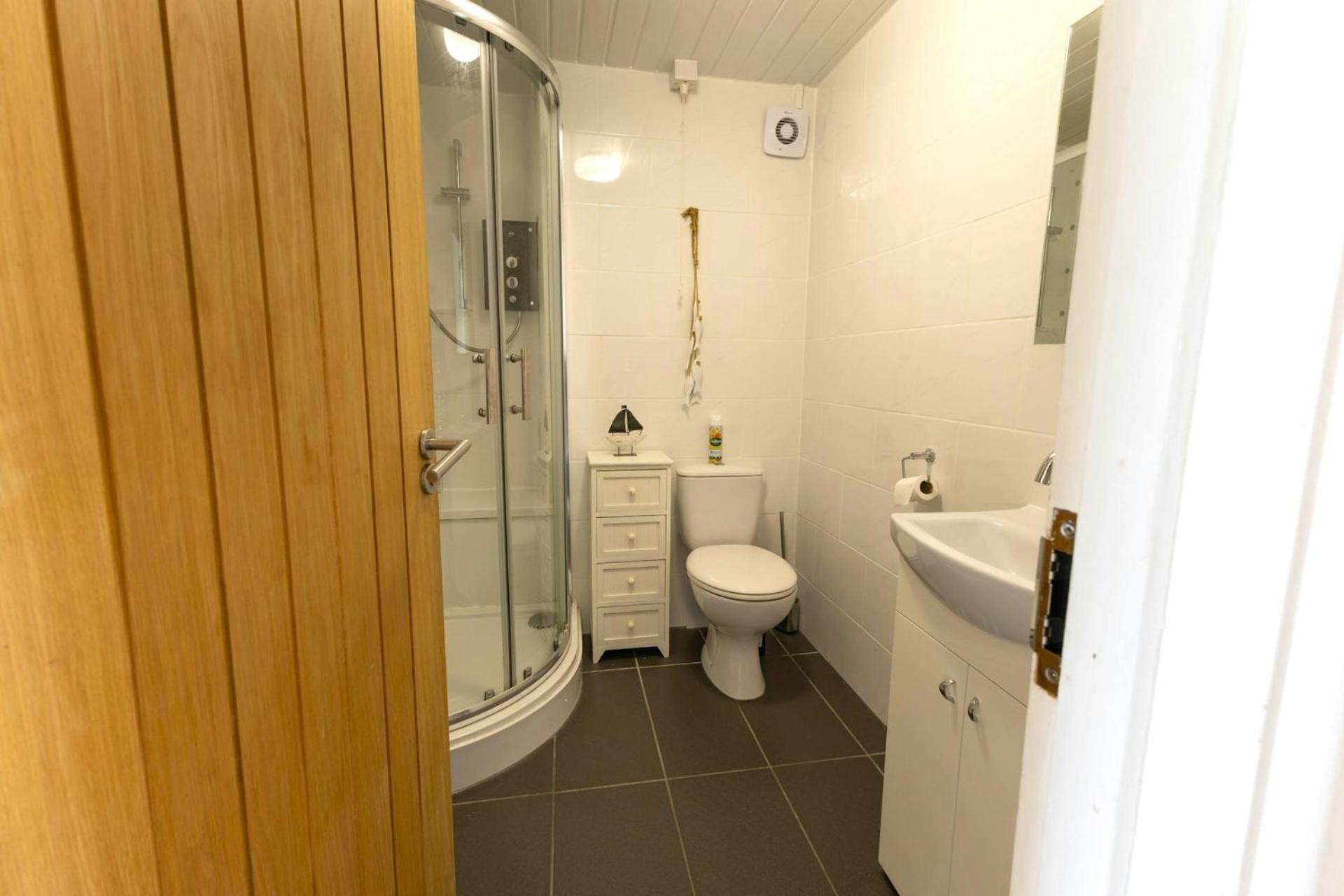 8 St Marys Court Tenby