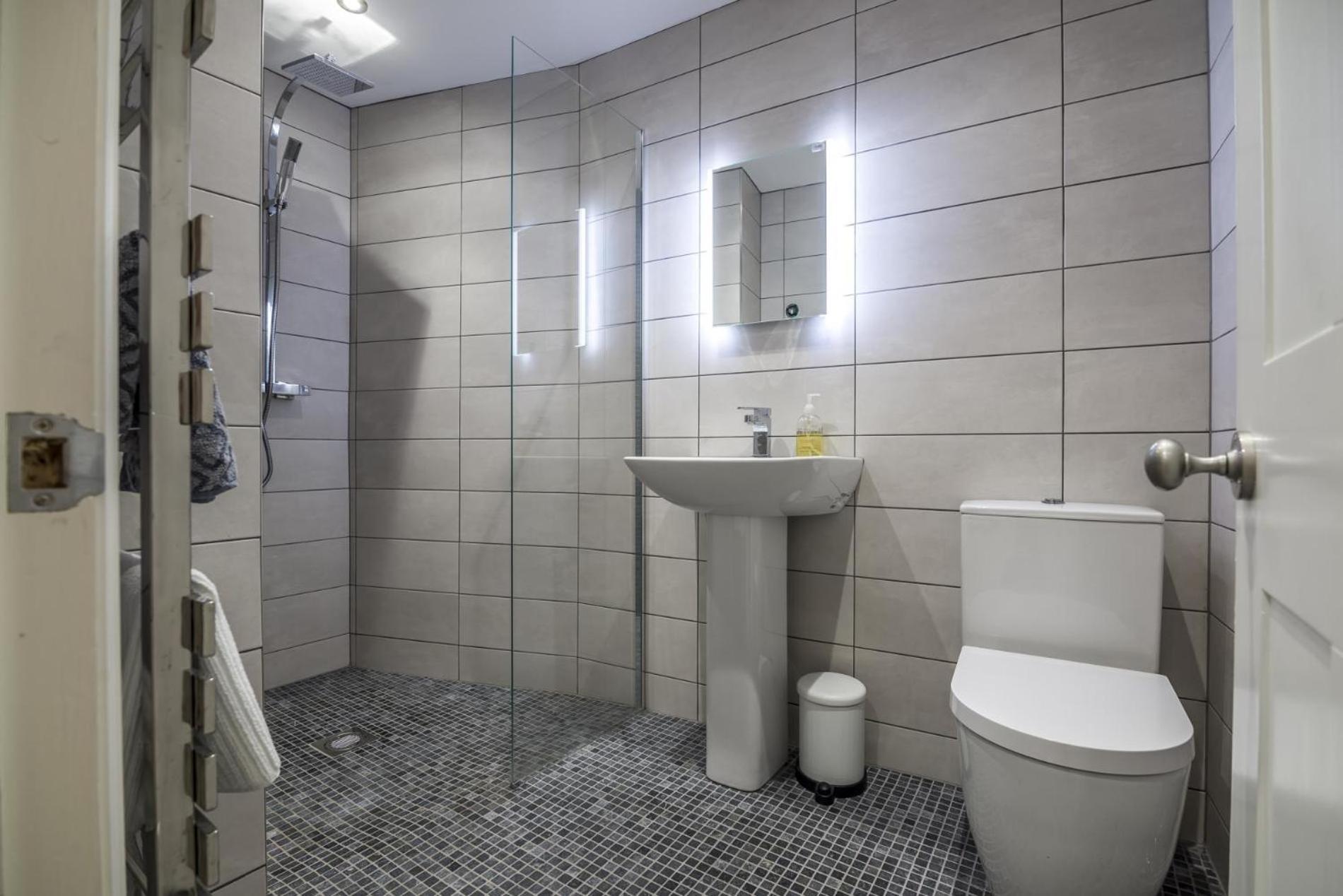 Sea Legs - 2 Bedroom - Apartment *