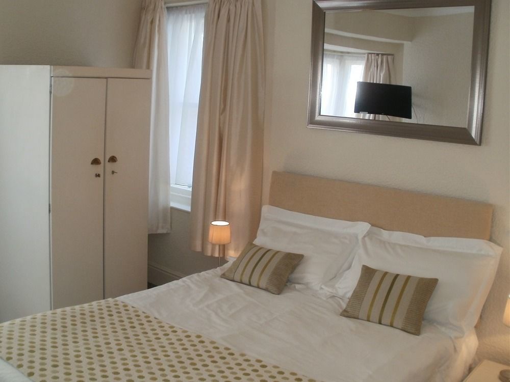 Gumfreston 2* Tenby