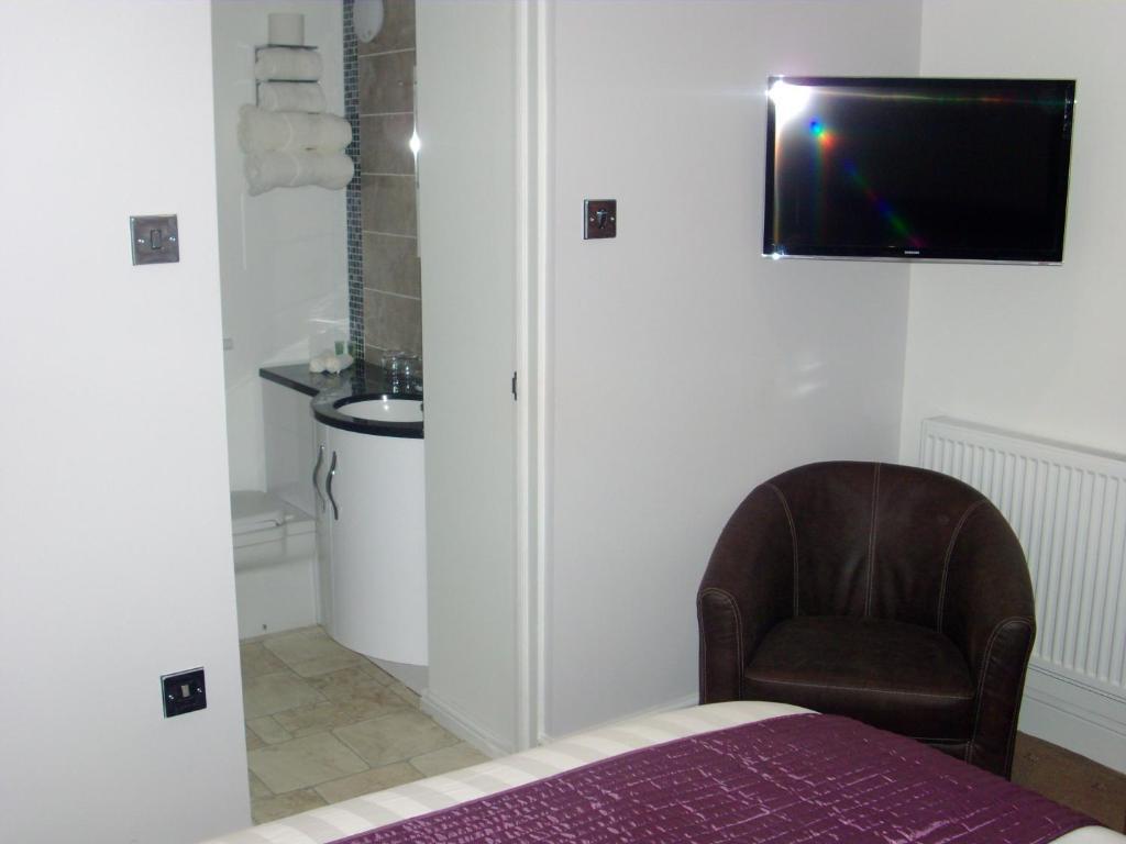 Farnham Guest house 4*