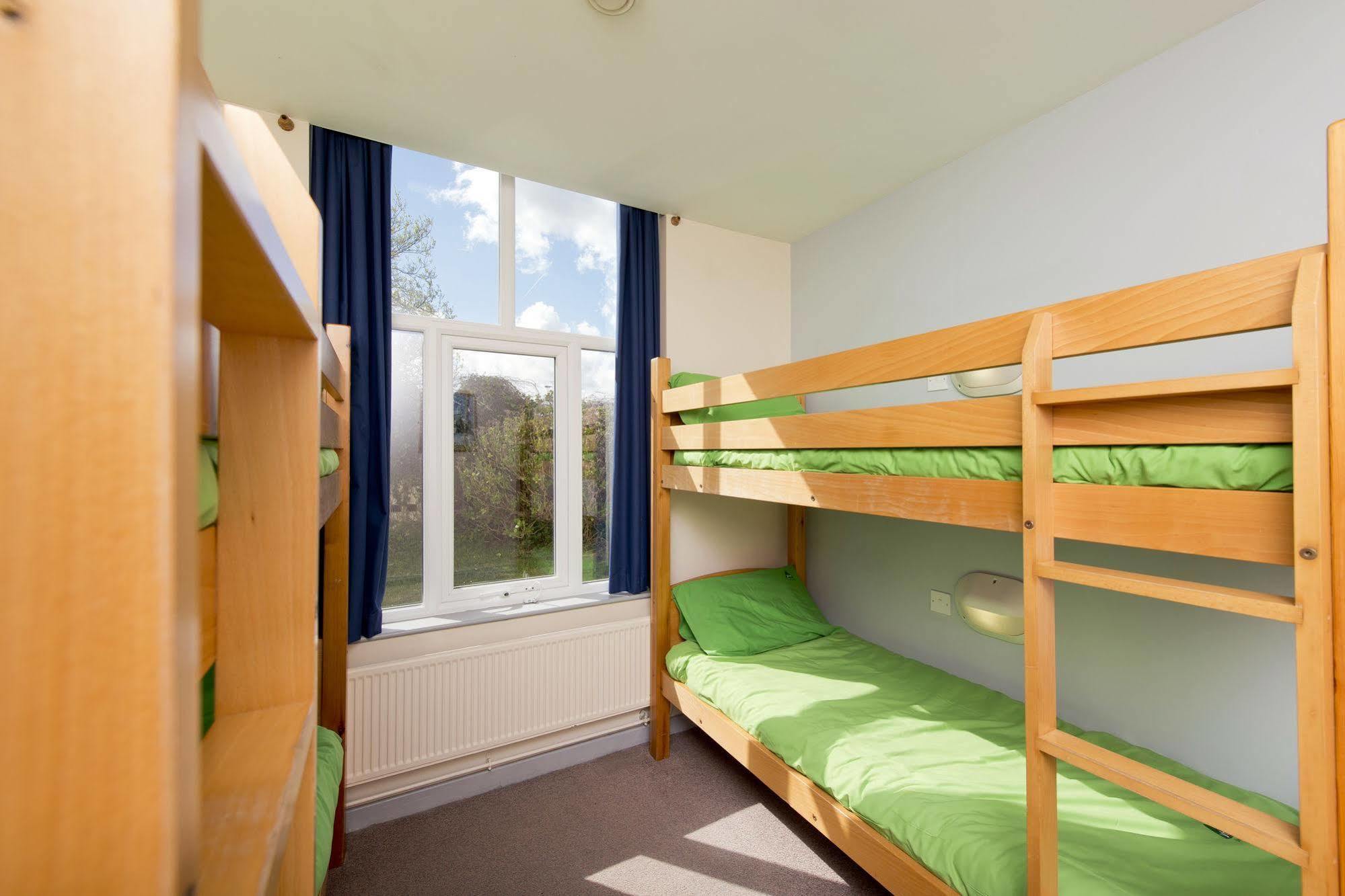 Yha Manorbier *
