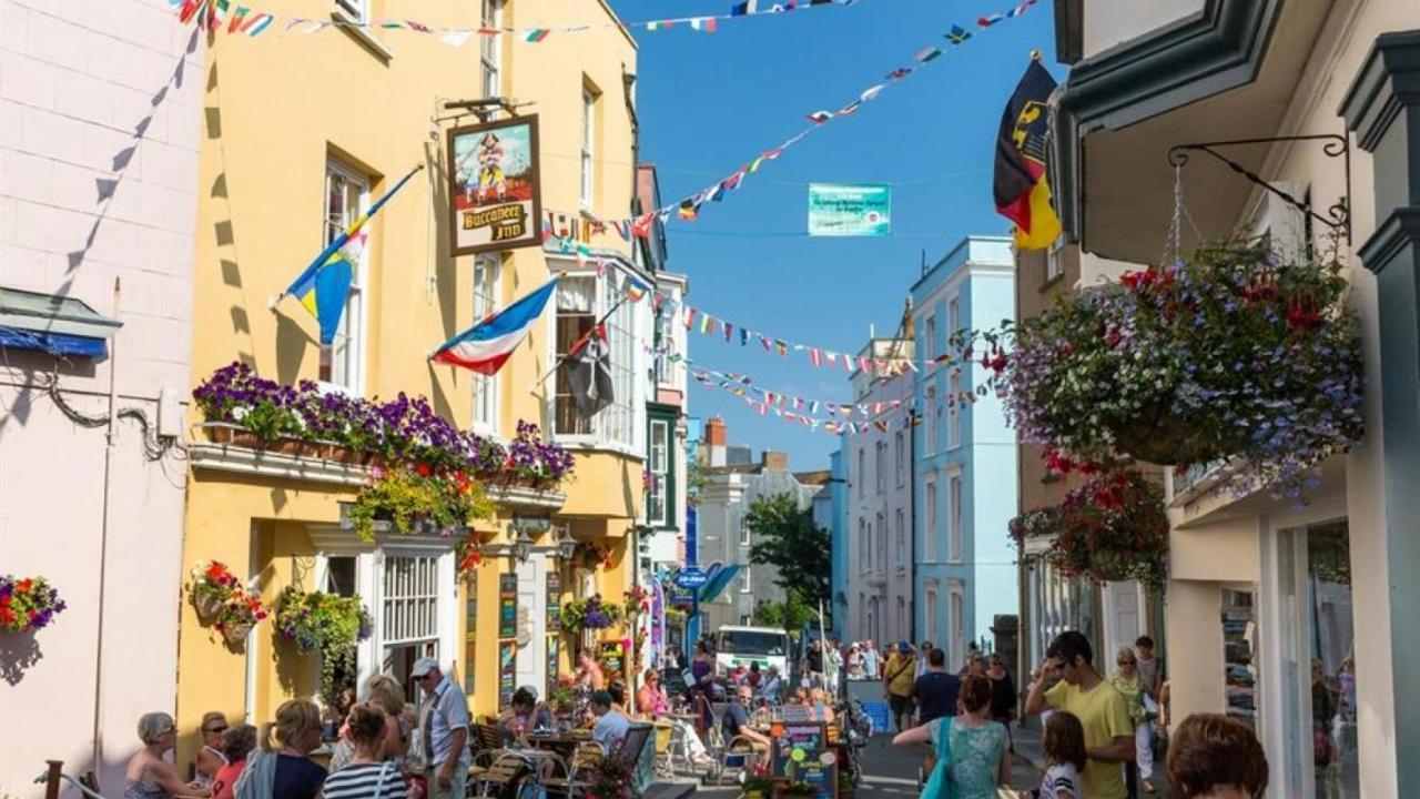 Bryn Y Mor 18 Tenby