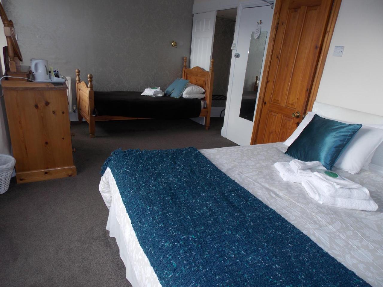 Ivy Bank 4* Tenby