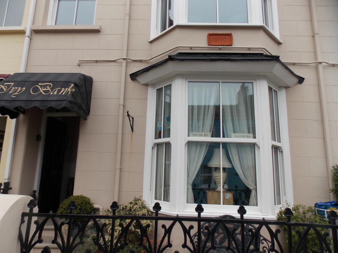 Ivy Bank Guest house Tenby