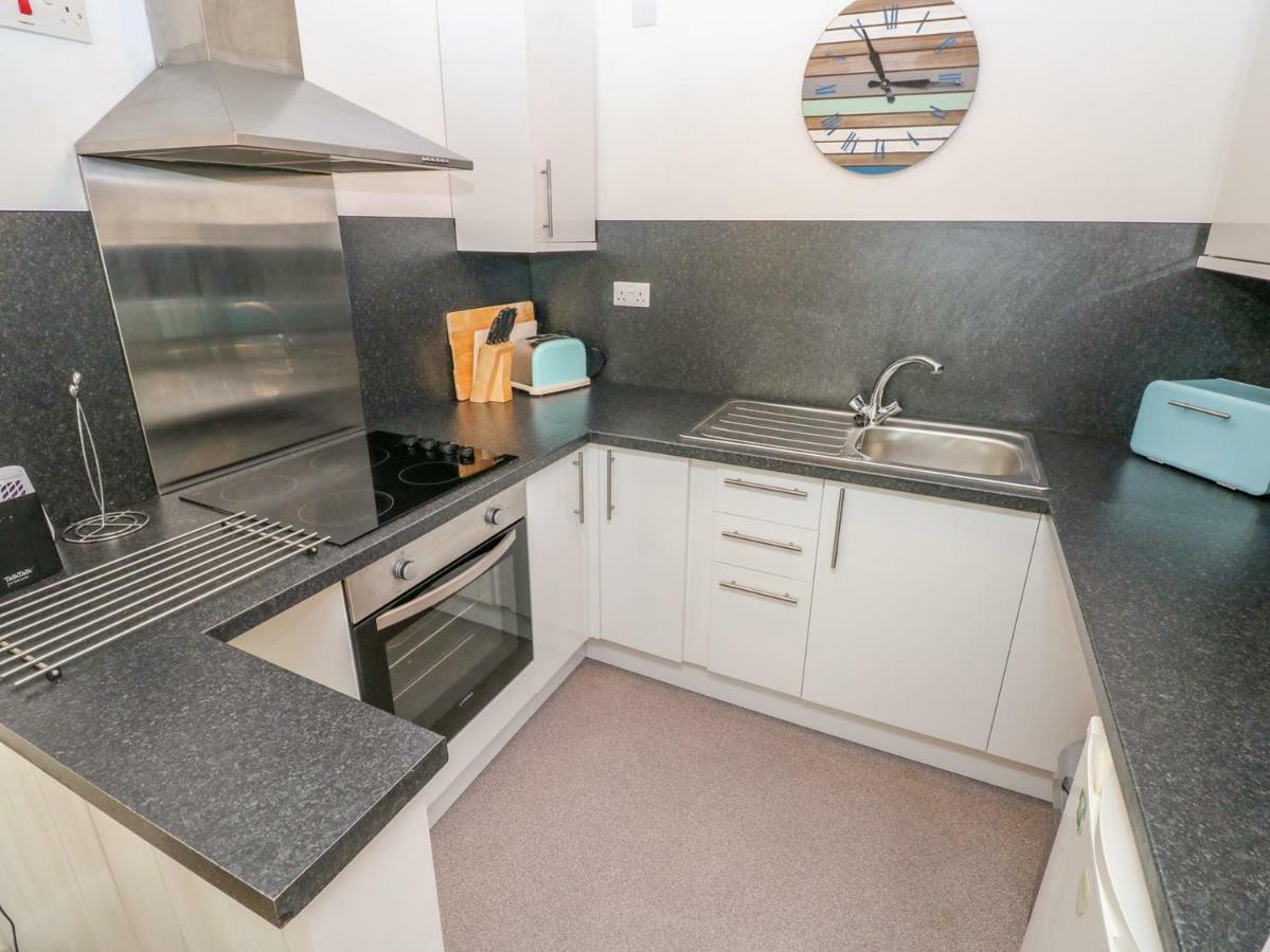 5 St. Marys Court * Tenby