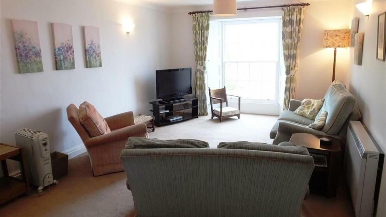 Newton Croft 5 *