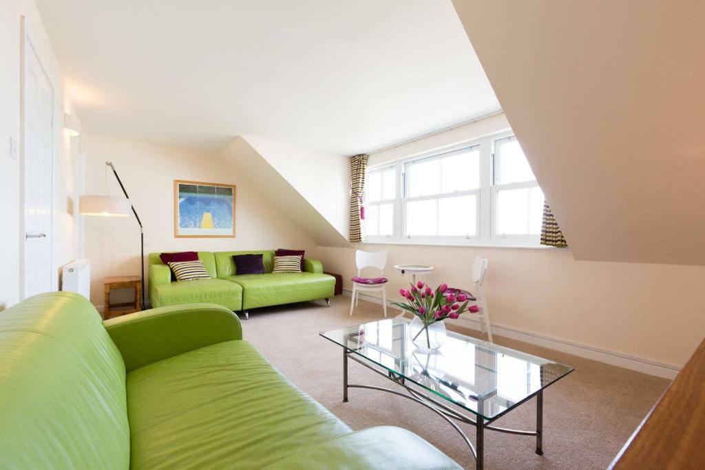 Spetchley House Tenby