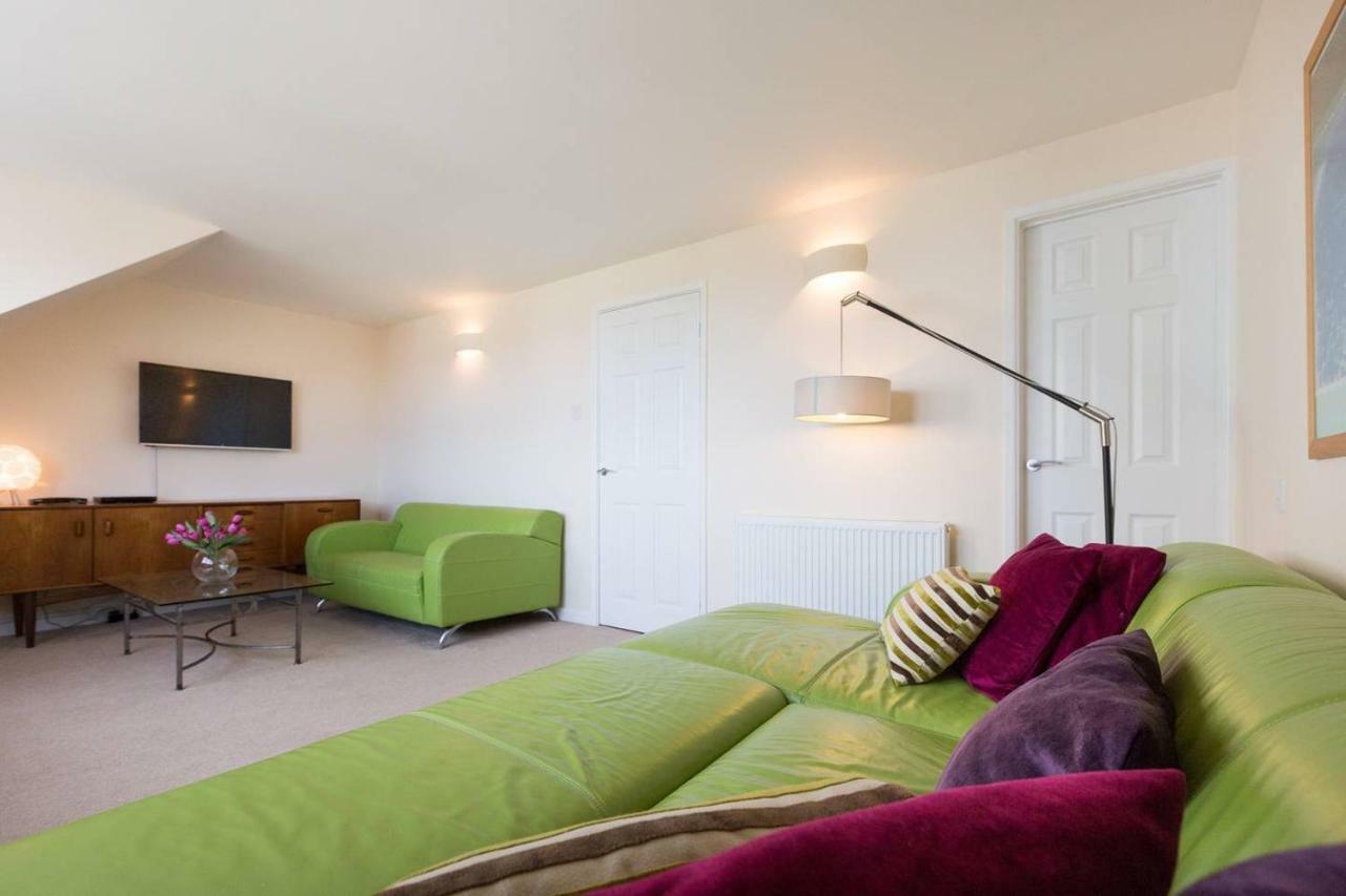 Spetchley House Tenby