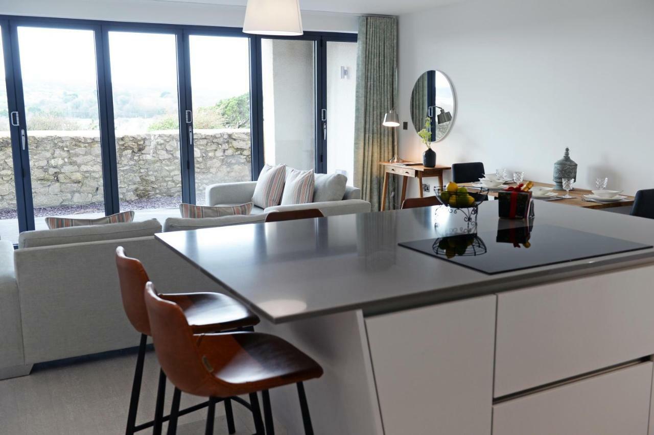 2 Waterstone House *