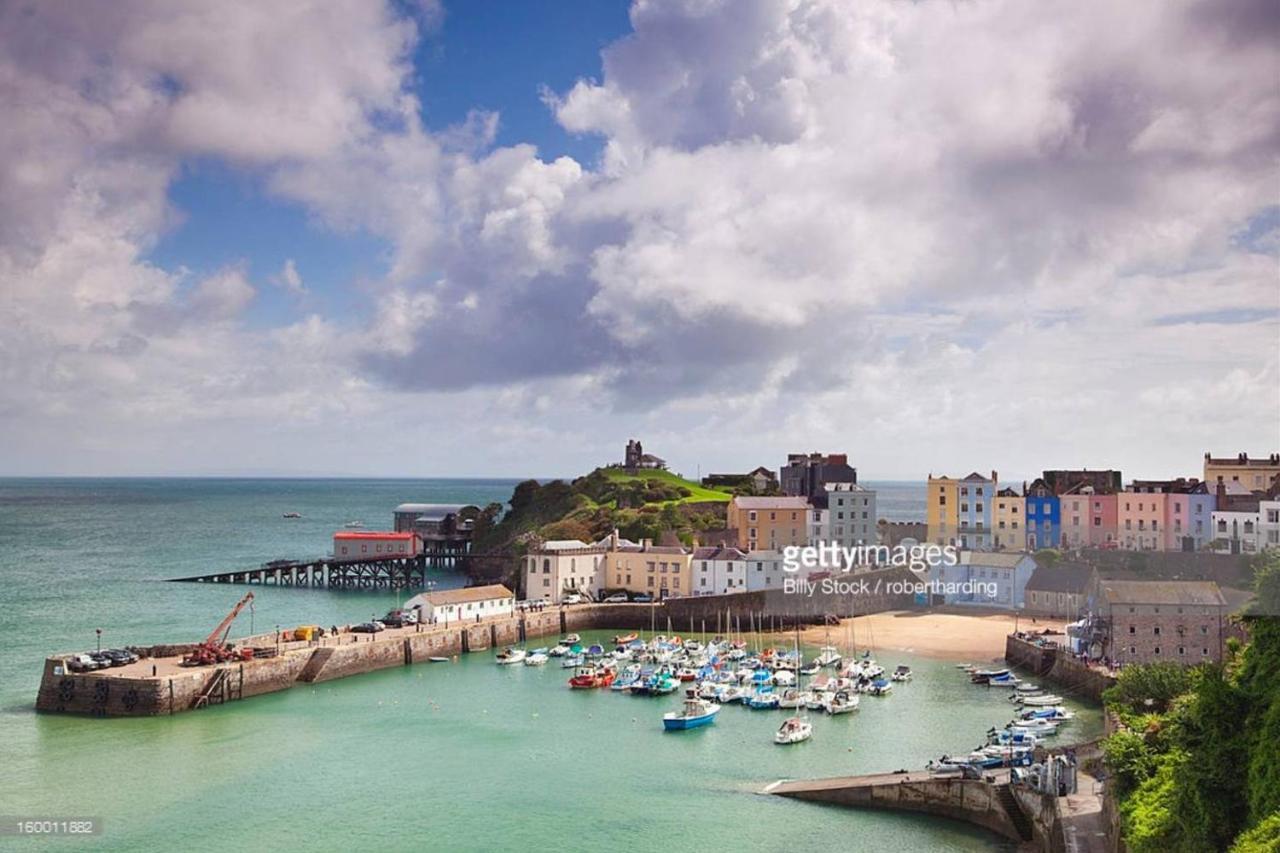 Eight Water's Edge * Tenby