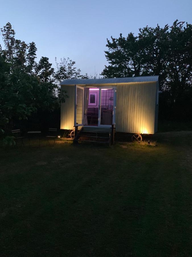Hillcrest Hut Apartment Tenby