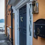 Midnight - 2 Bedroom Apartment - Tenby