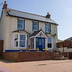 5 Bedroom Holiday Home With Indoor Pool