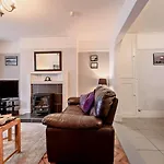 3 Bed In Tenby Fb063