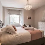 Lady Tenby - 2 Bedroom Apartment - Tenby