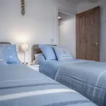 Ramsey Apartment - 2 Bedroom Apartment - Tenby