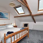 3 Bed In Tenby 88728