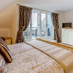 3 Bed In Tenby Fb273