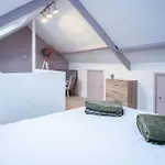 Pink Cottage - 4 Bedrooms & Hot Tub - Tenby