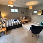 Central Tenby Private Pad - View Of High Street