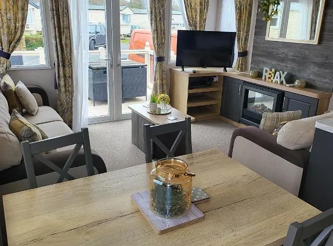 Luxury Static Caravan Hire Kiln Park Tenby