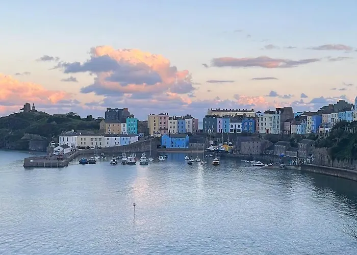 2 Bedroom Seaview Apartment