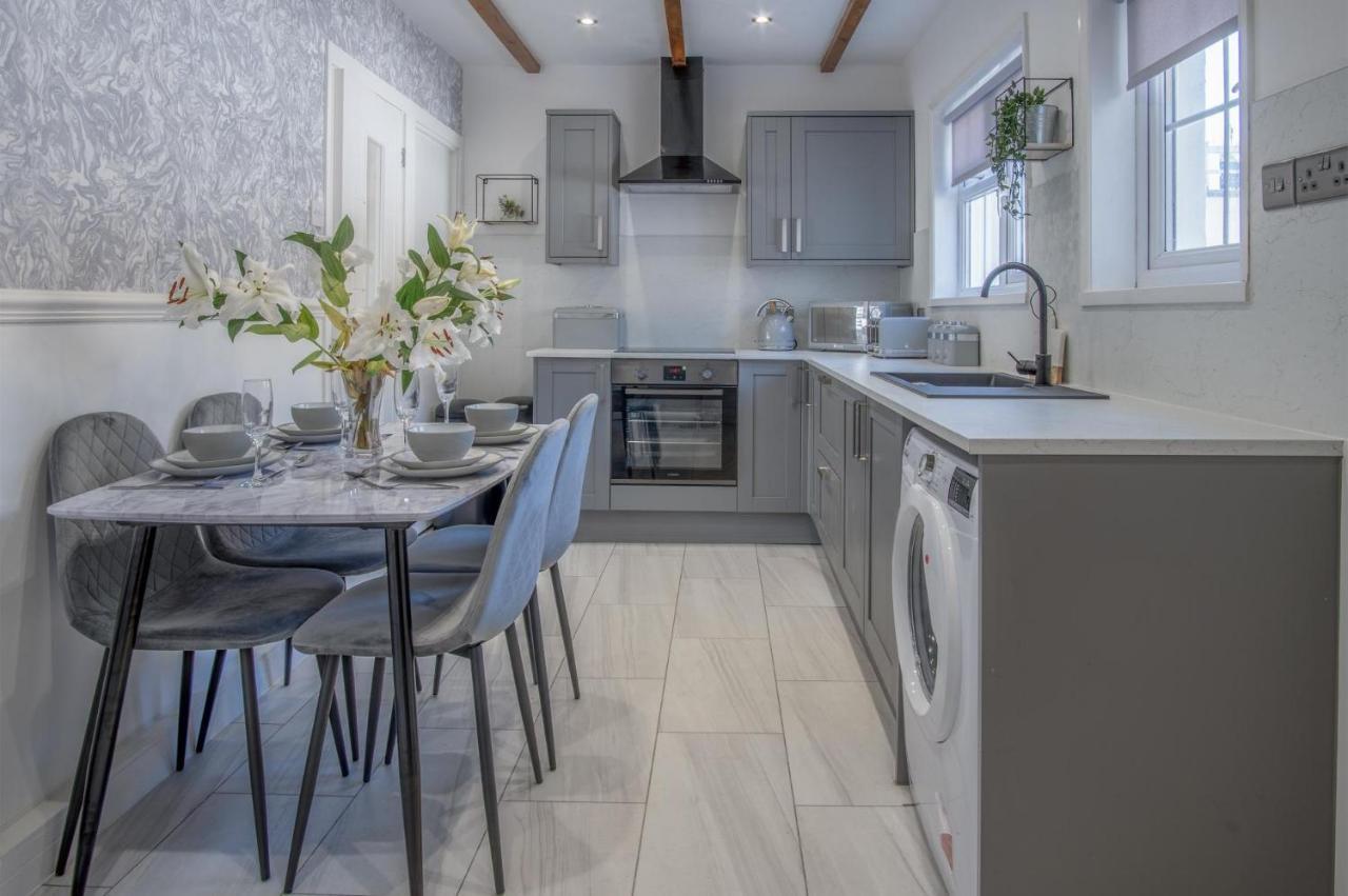 Newell Hill House - 3 Bedroom - * Tenby