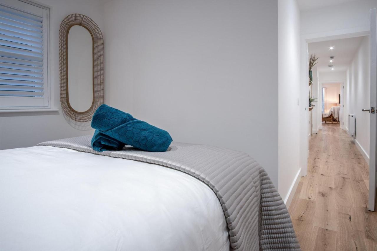 Midnight - 2 Bedroom Apartment - Tenby