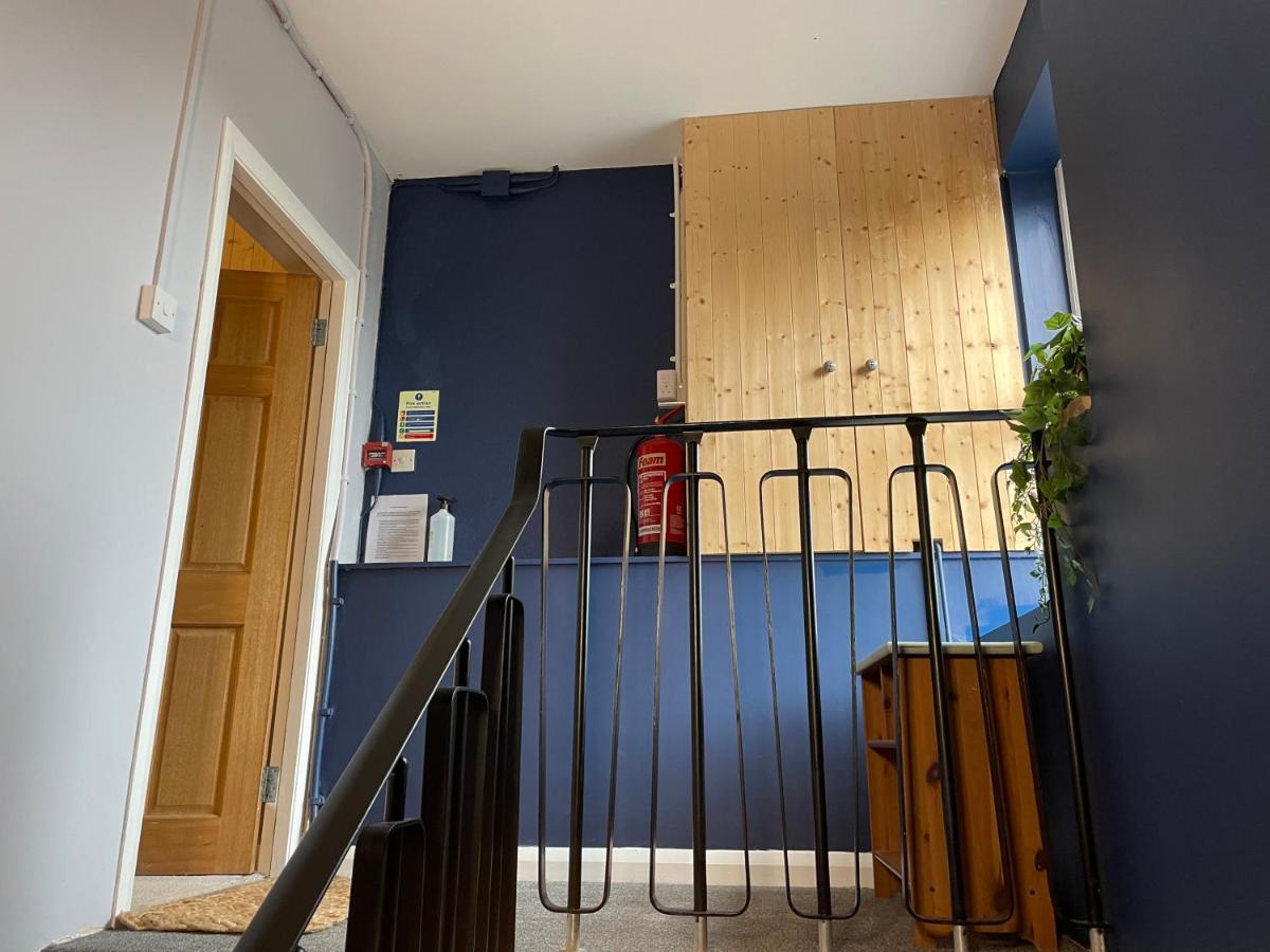 Private Pad - View Of High Street *