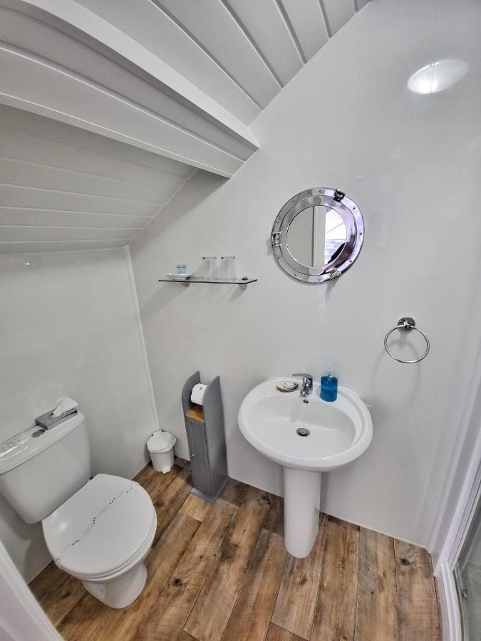 Ashby House 3* Tenby