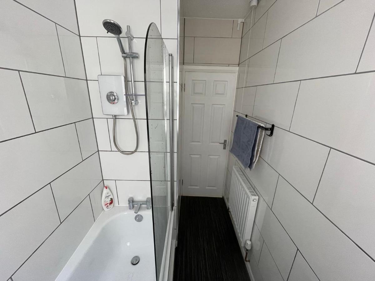 Apartment Private Pad - View Of High Street