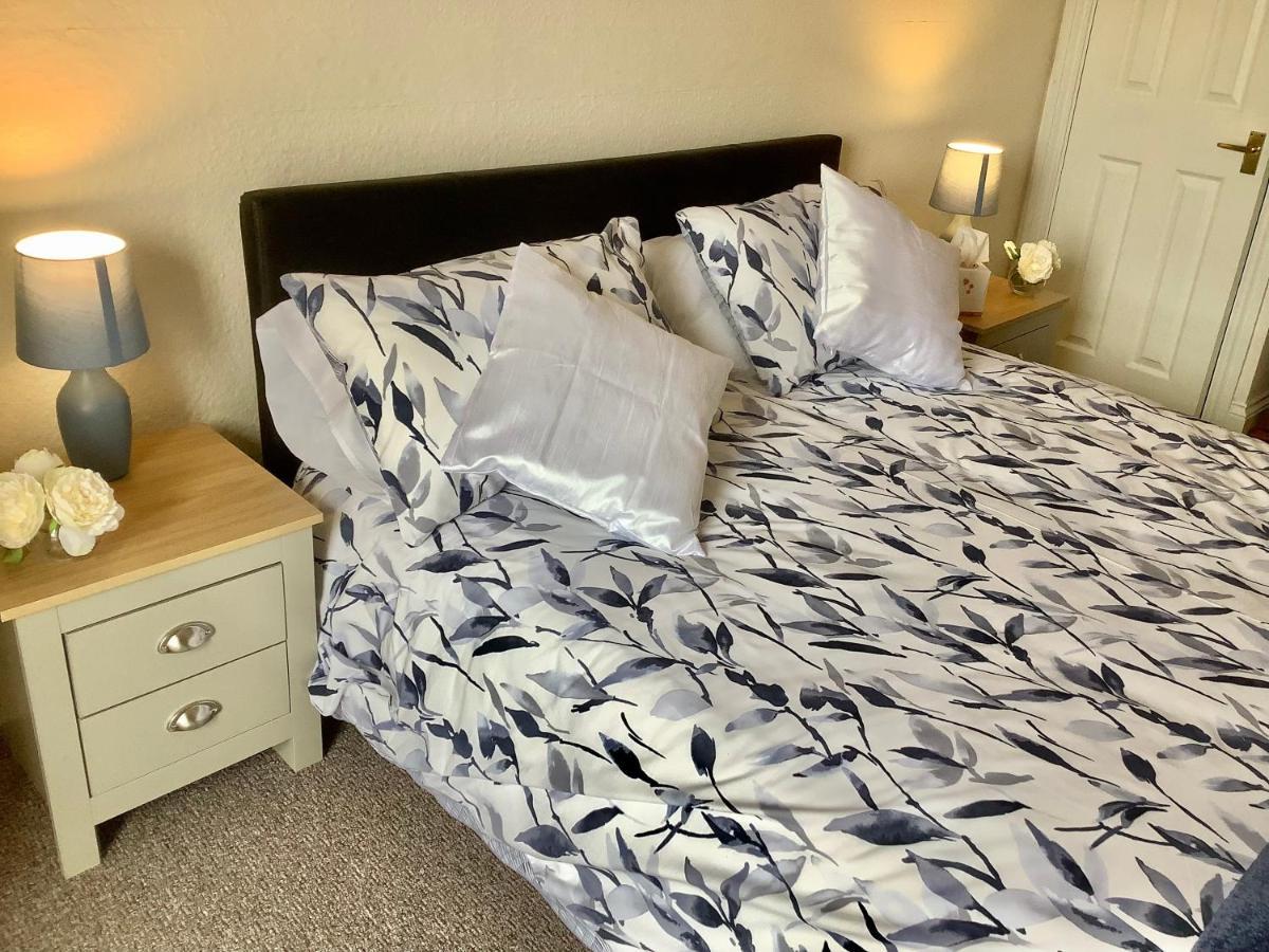 Second Floor Town Centre Apartment