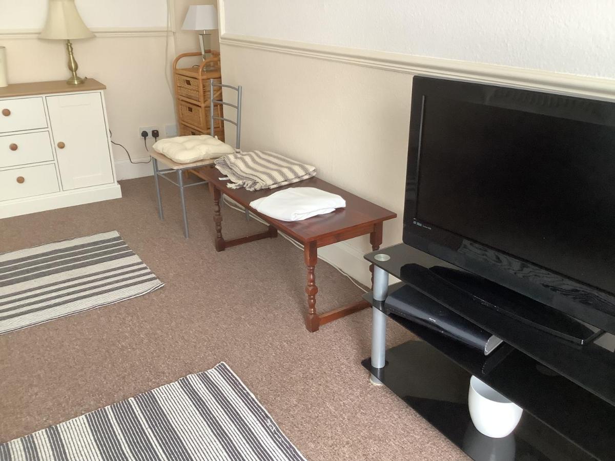 Second Floor Town Centre Tenby