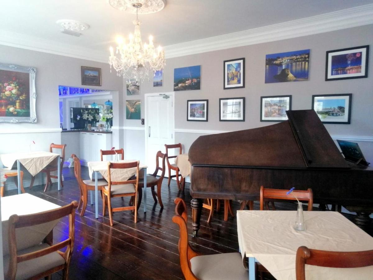 Oyo Timothy's Hotel Tenby