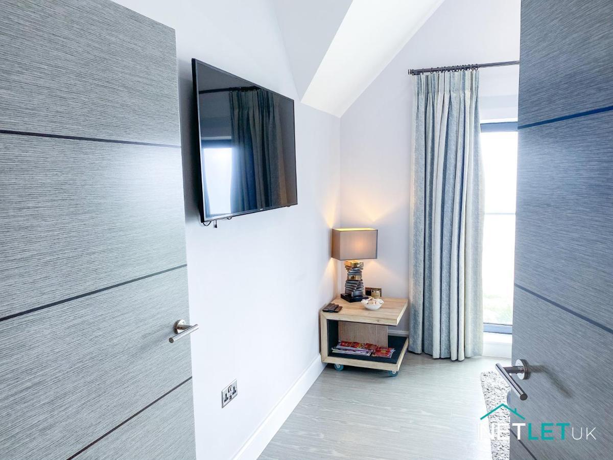 Waterstone House Penthouse Apartment