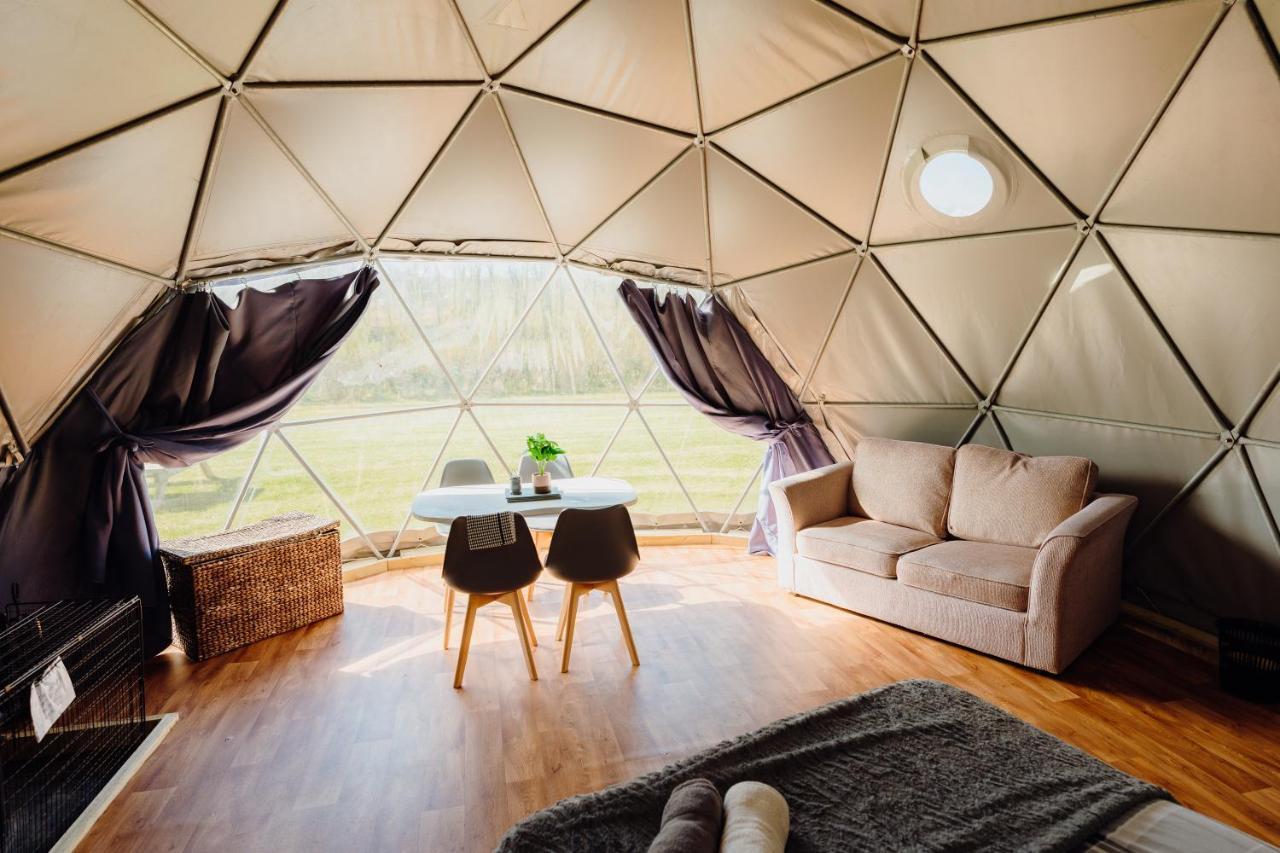 Luxury tent Beavers Retreat Glamping Tenby