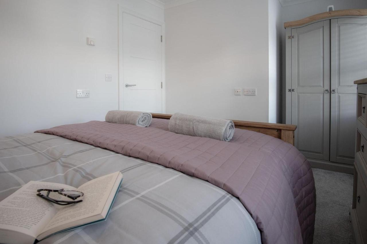 Ty Melyn - 2 Bedroom - *