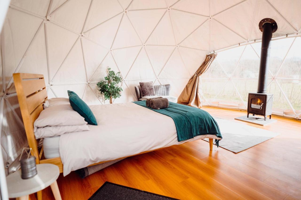 Luxury tent Beavers Retreat Glamping Tenby
