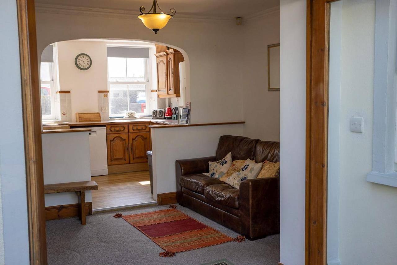 5 Bedroom With Indoor Pool Holiday home *