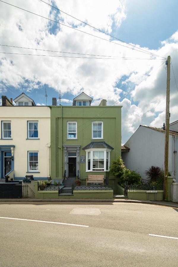 Sleepy Puffin Guest house Tenby