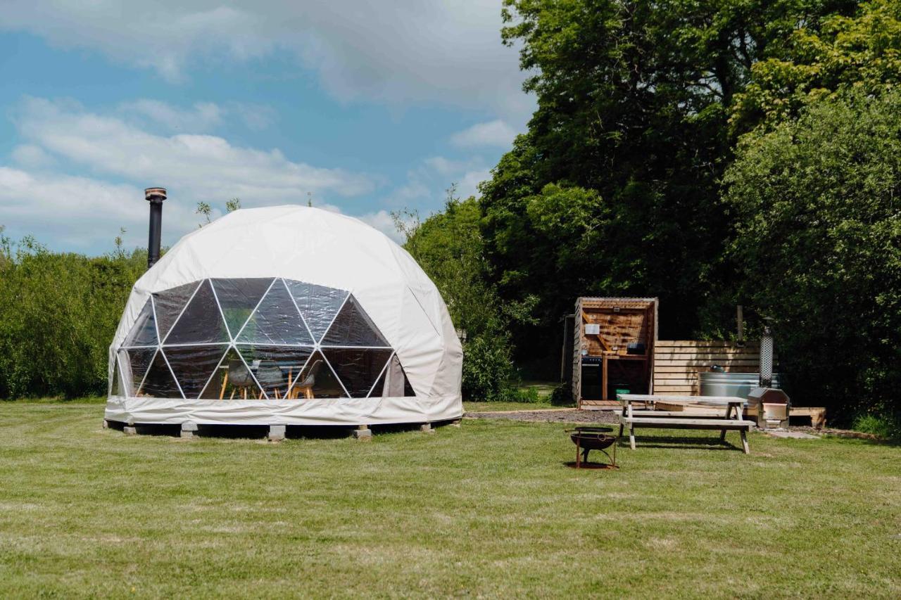 Luxury tent Beavers Retreat Glamping Tenby