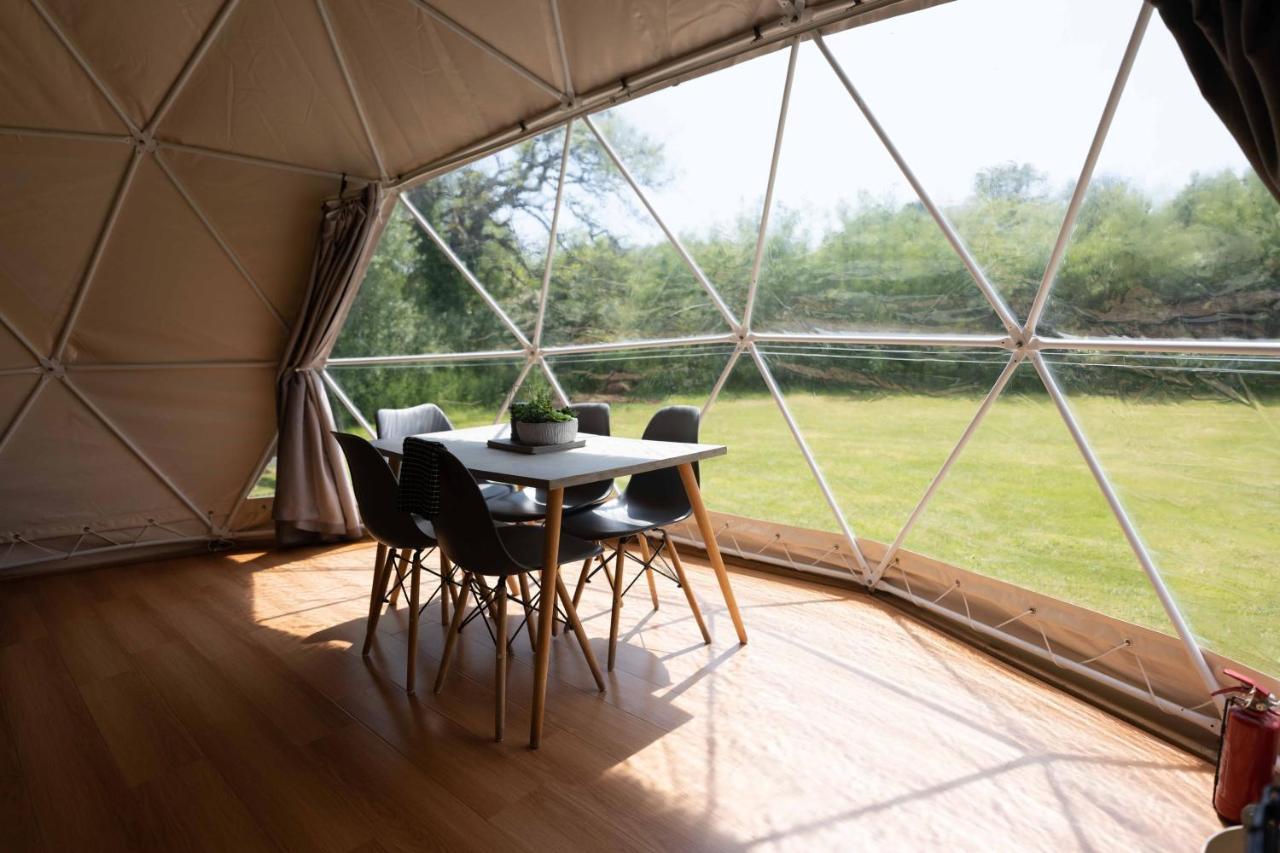 Luxury tent Beavers Retreat Glamping Tenby