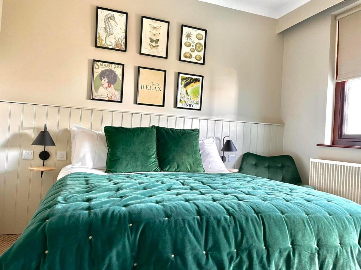 Bed & Breakfast No: 1 The Esplanade Guest Accommodation. 4*