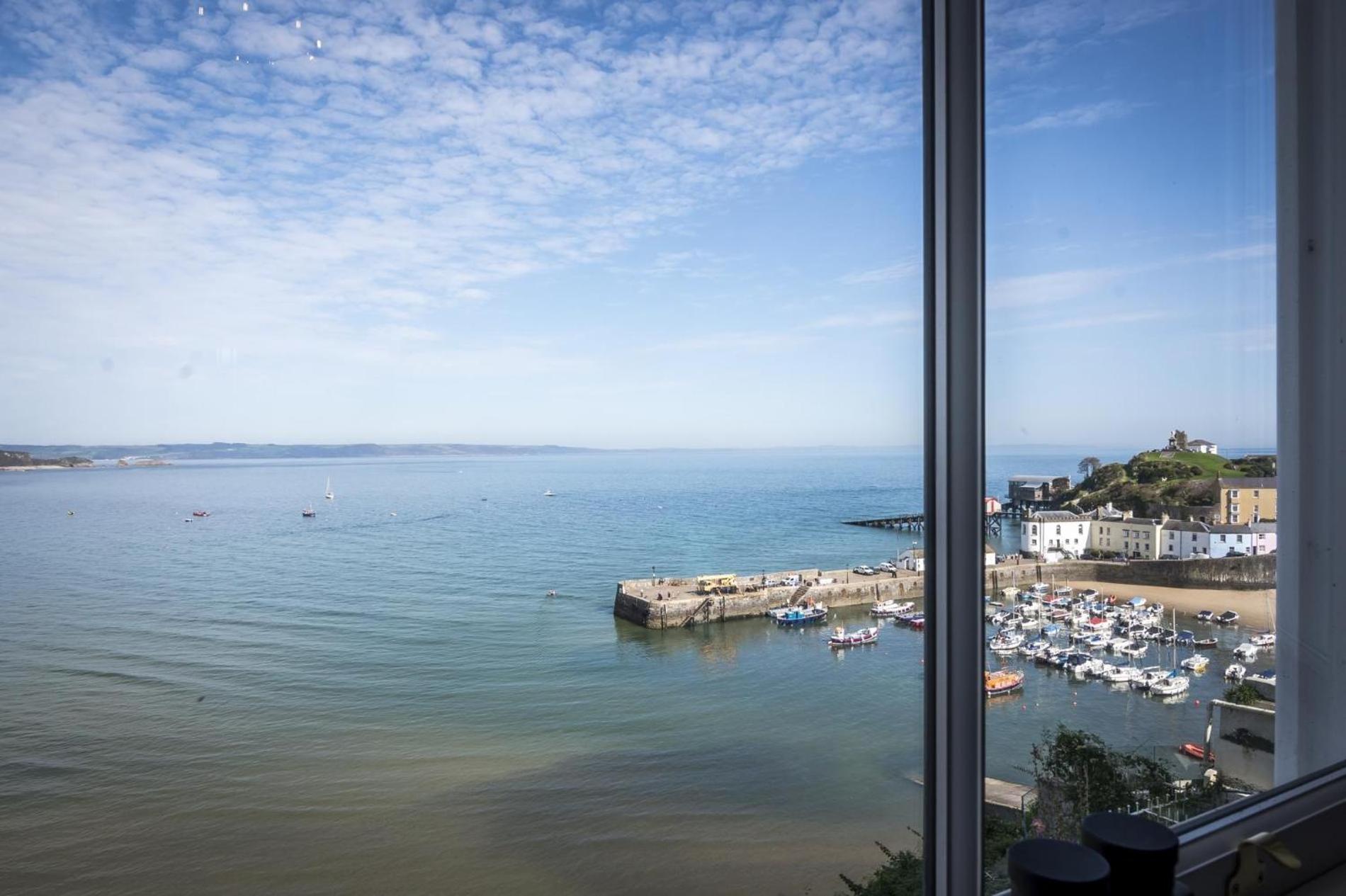 Pieces Of Eight - 2 Bedroom - - * Tenby