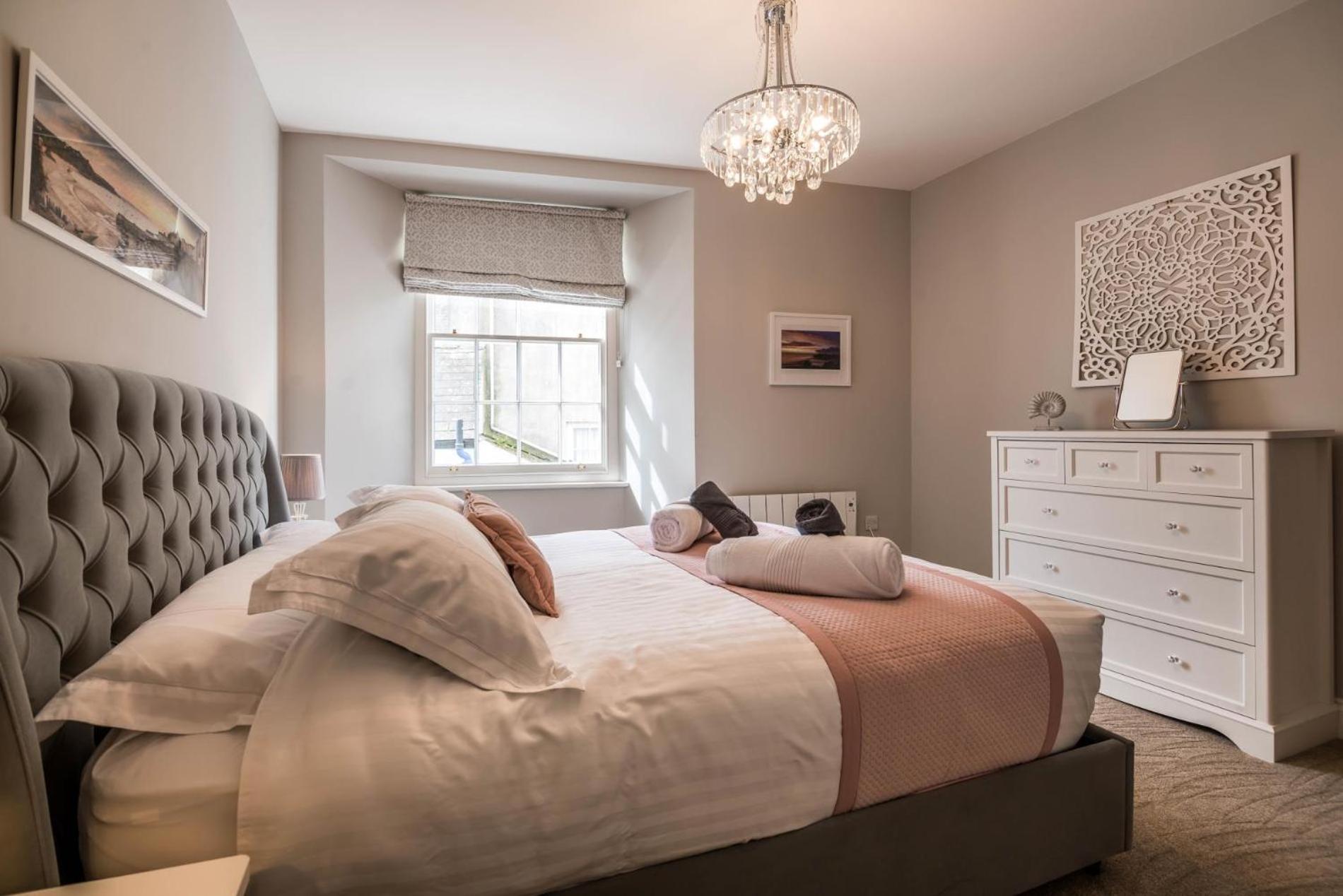 Lady - 2 Bedroom - * Tenby